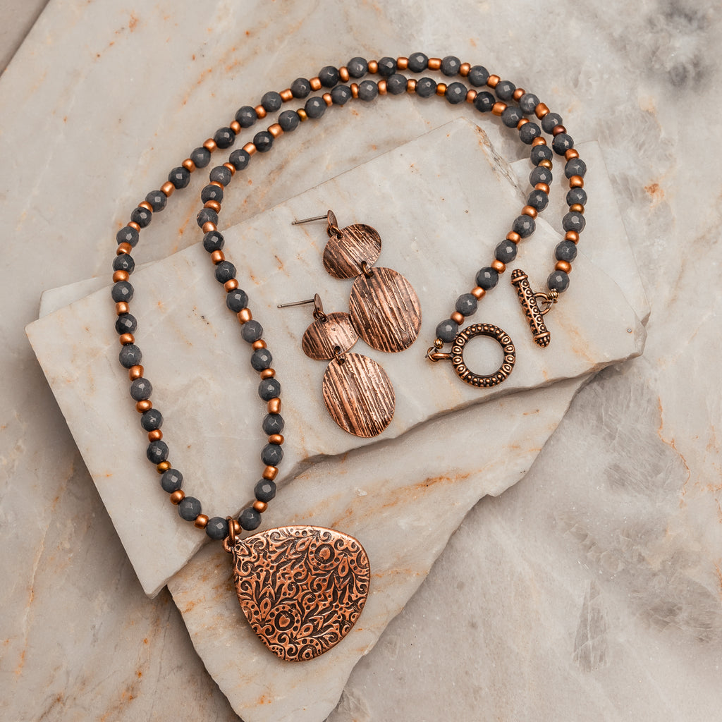 gorgeous handcrafted bohemian necklace