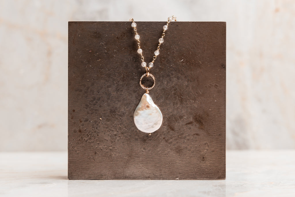 Jennifer Necklace - Beach-inspired design with faceted labradorite and freshwater pearl