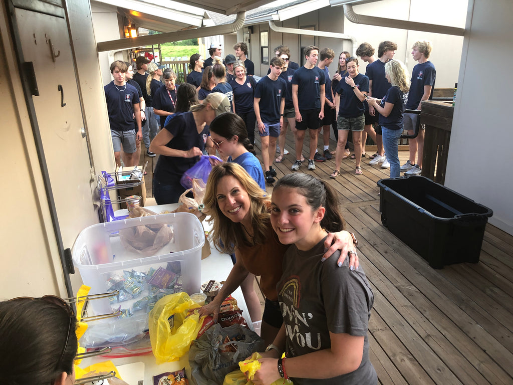 LJ Artisan Designs helping others