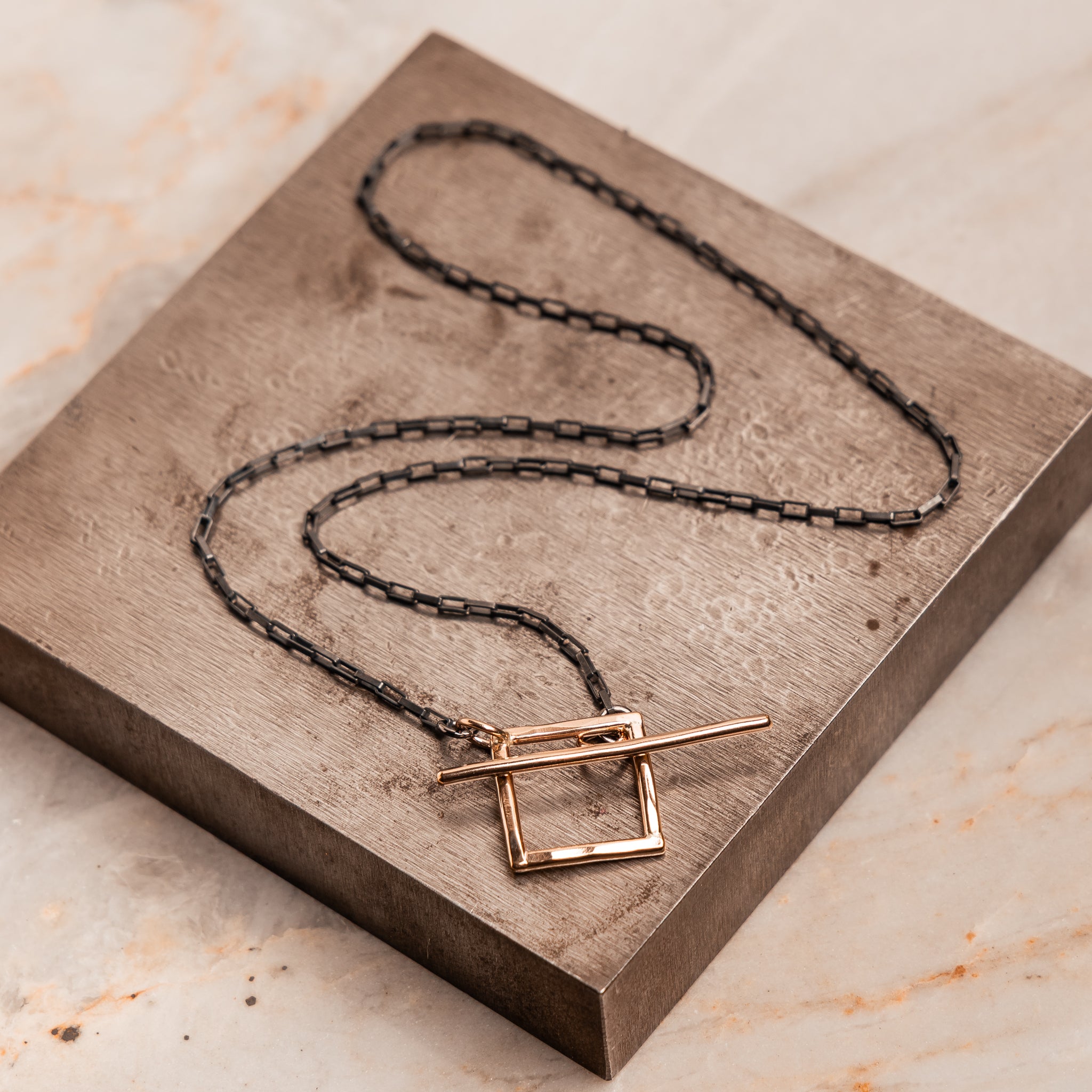キルモンガー ネックレス Sterling Silver Gold Necklace | Front Toggle Clasp 17 Inch – LJ