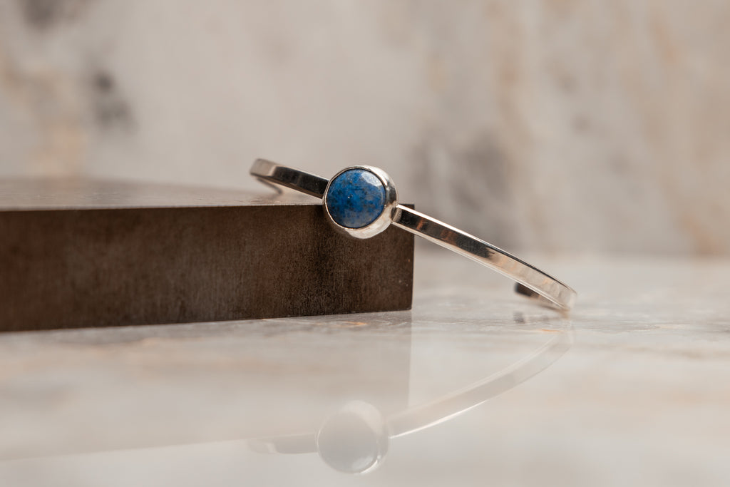 Elegant and unique Neela Bracelet with deep blue lapis lazuli