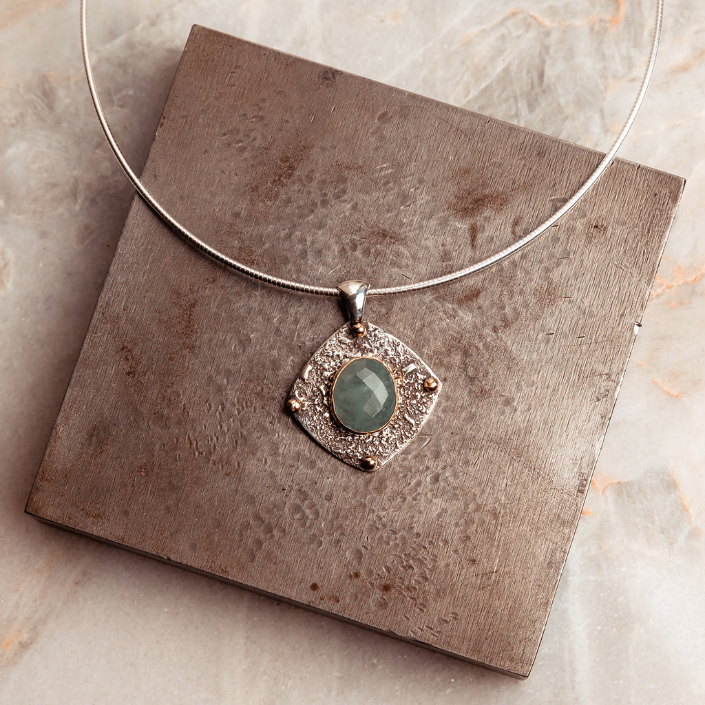 unique aquamarine necklace