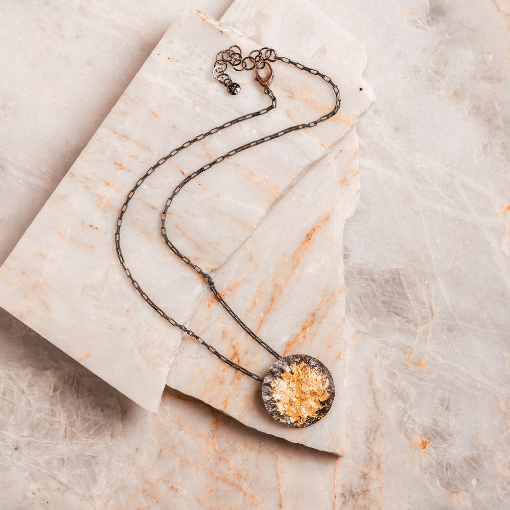 modern necklace gold