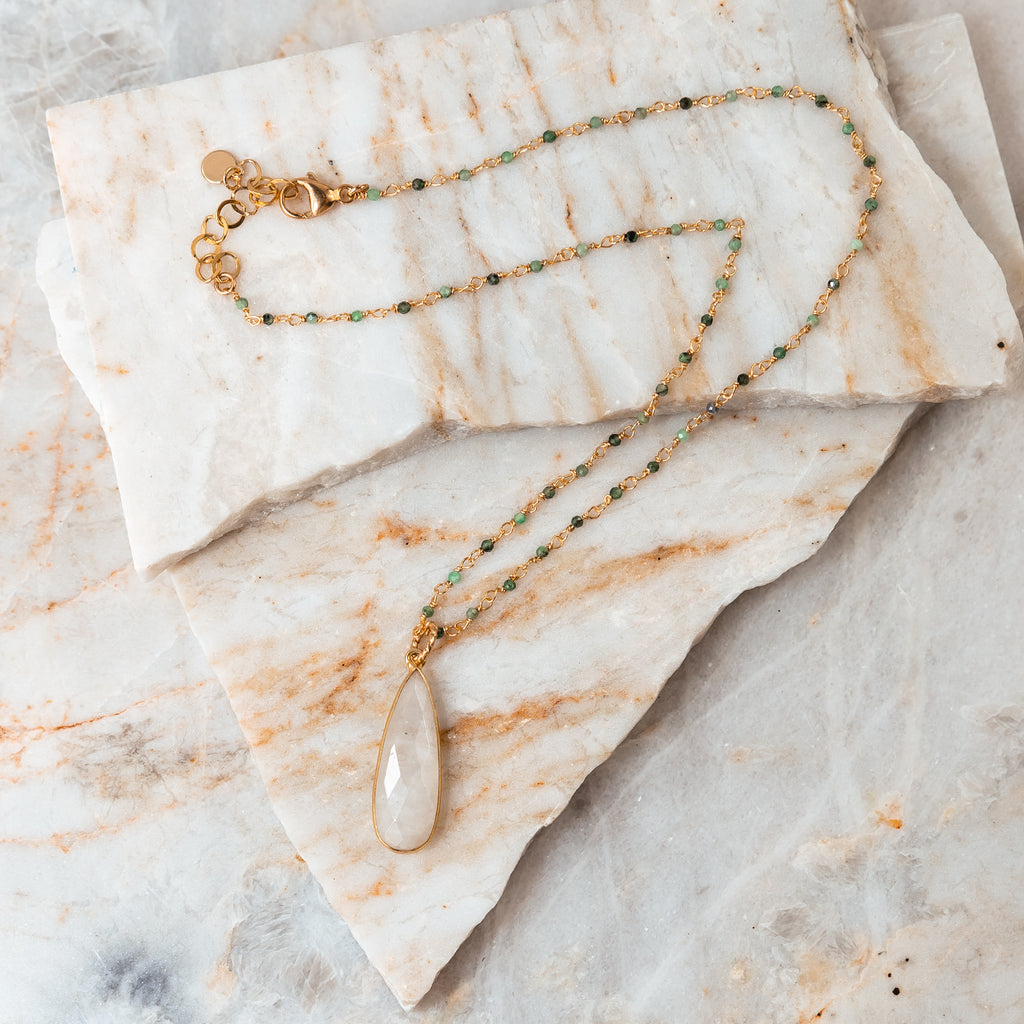 unique moonstone necklace