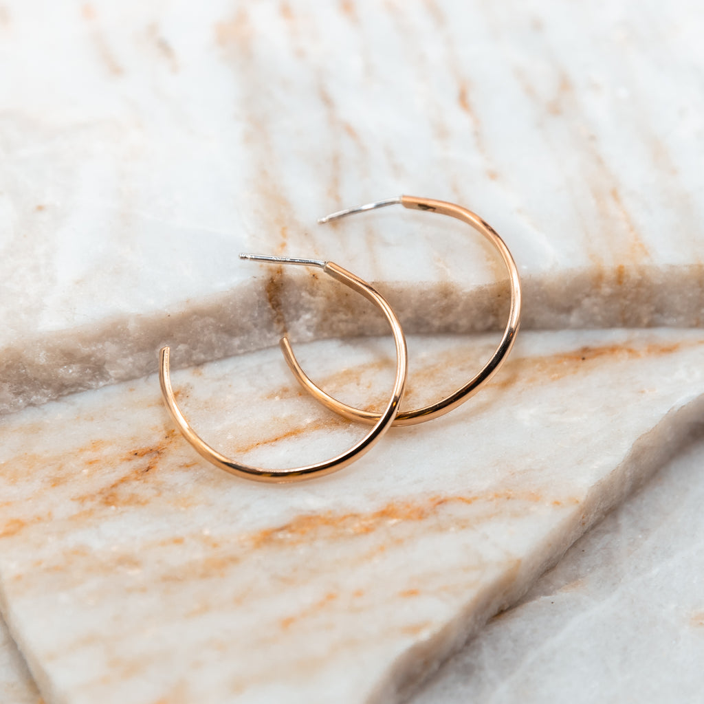 lightweight gold hoop earrings