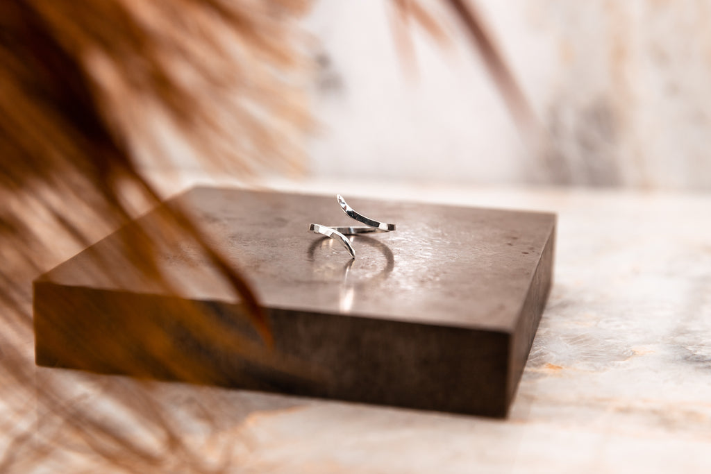 unique simple adjustable ring