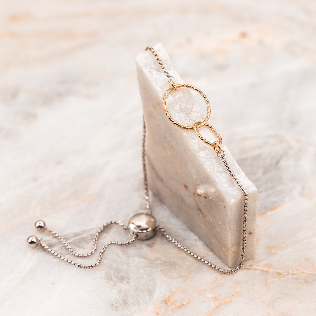 interlocking circles bracelet