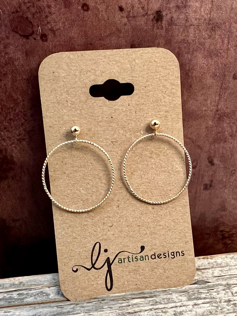 small gold hoop earrings