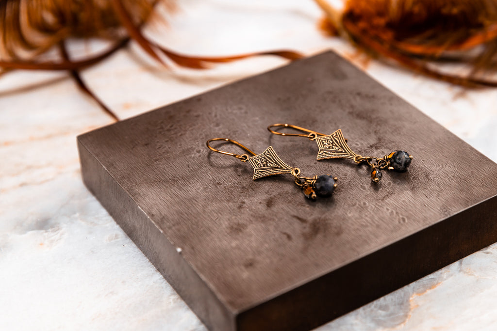 vintage inspired jewelry