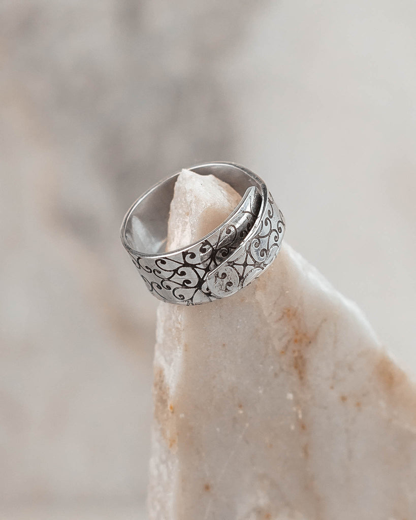 patterned silver ring
